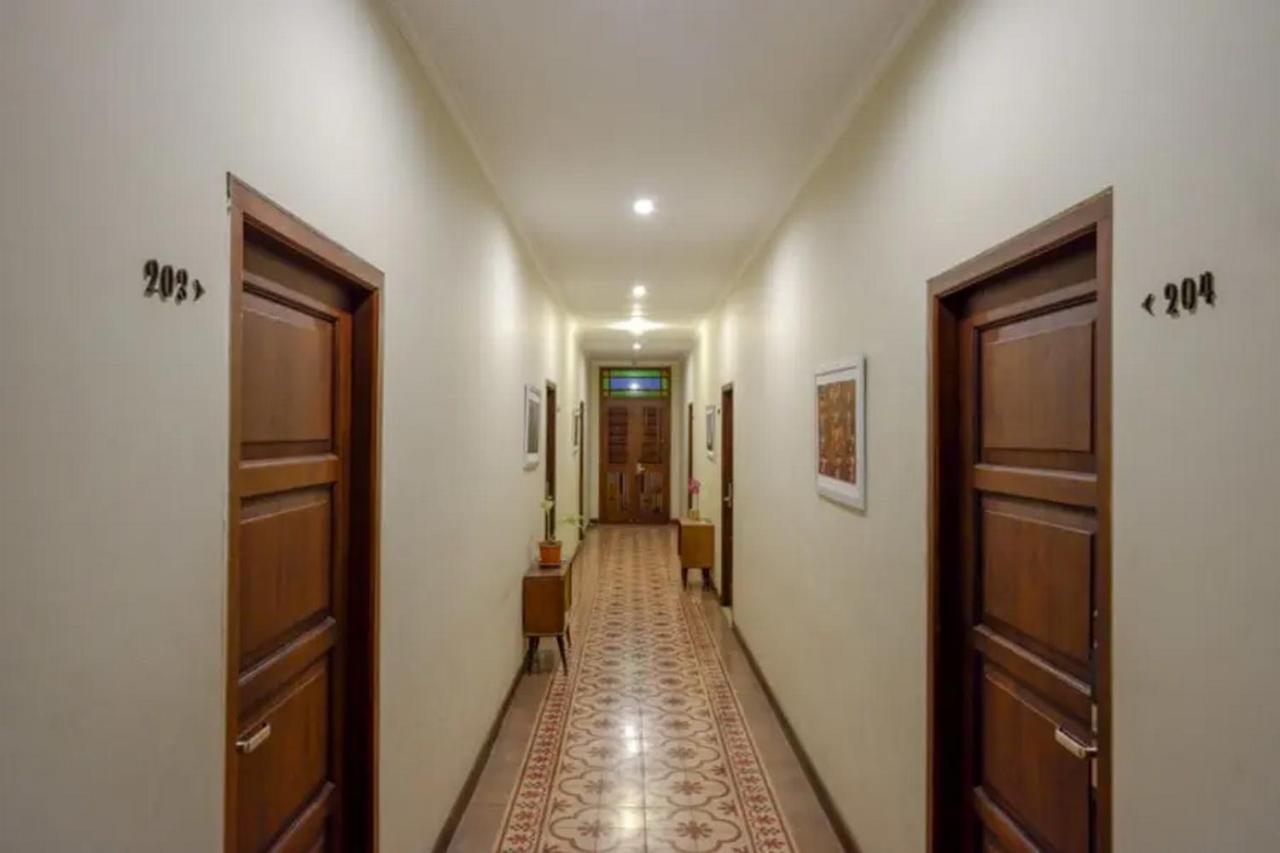 Urbanview Rumah Kandjani Yogyakarta Kejayan Exterior photo